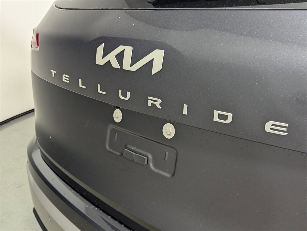 New 2025 Kia Telluride S image 8