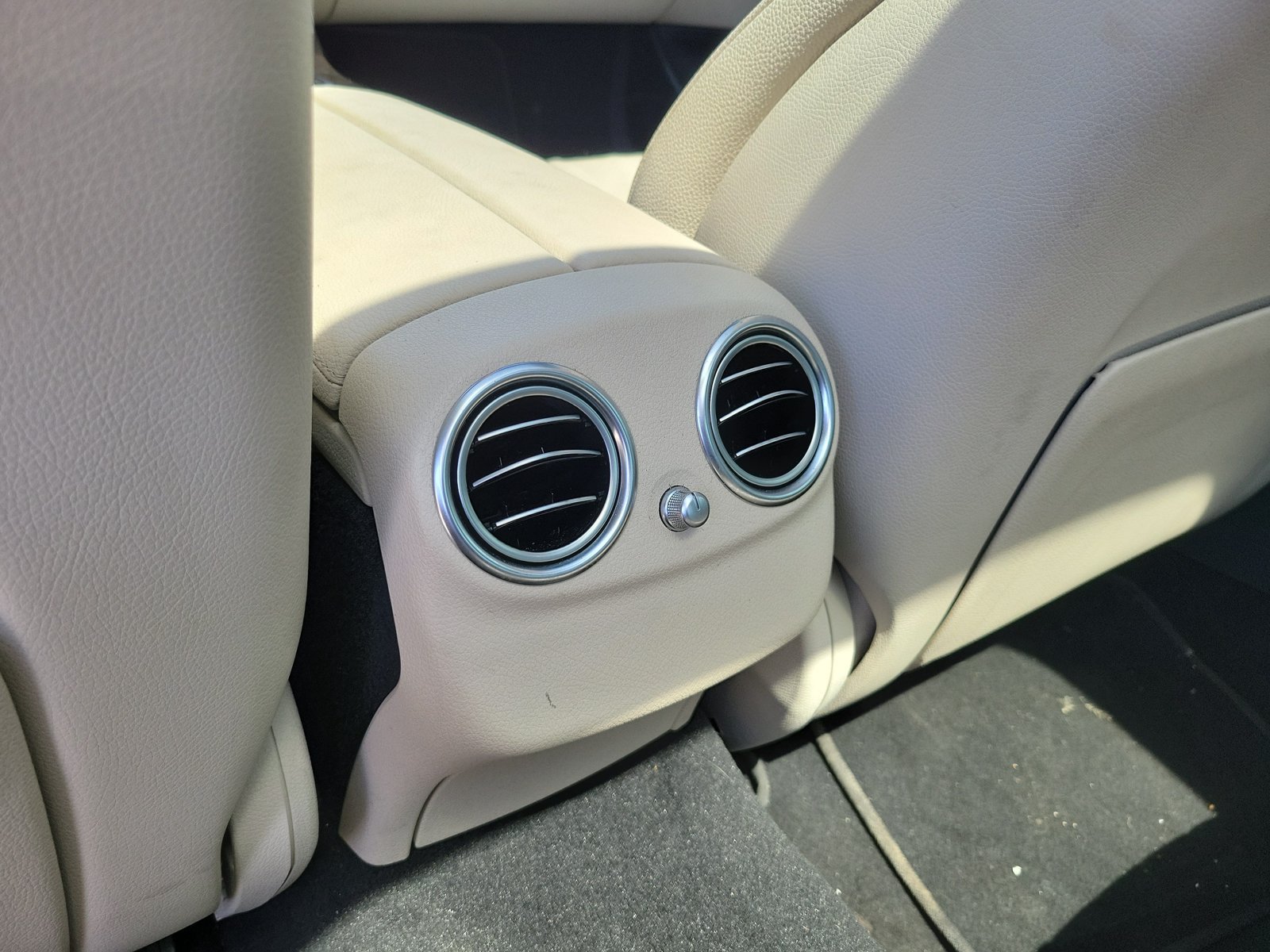 Used 2021 Mercedes-Benz E 350 Sedan image 18
