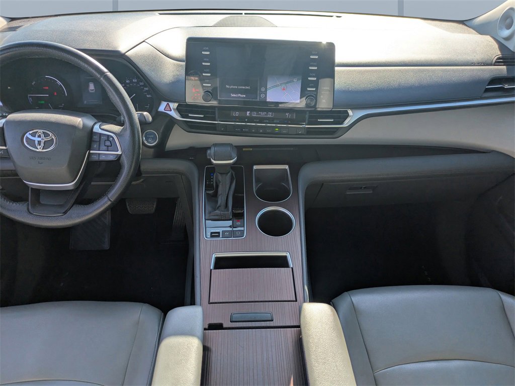 Used 2021 Toyota Sienna XLE w/ XLE Plus Package image 17