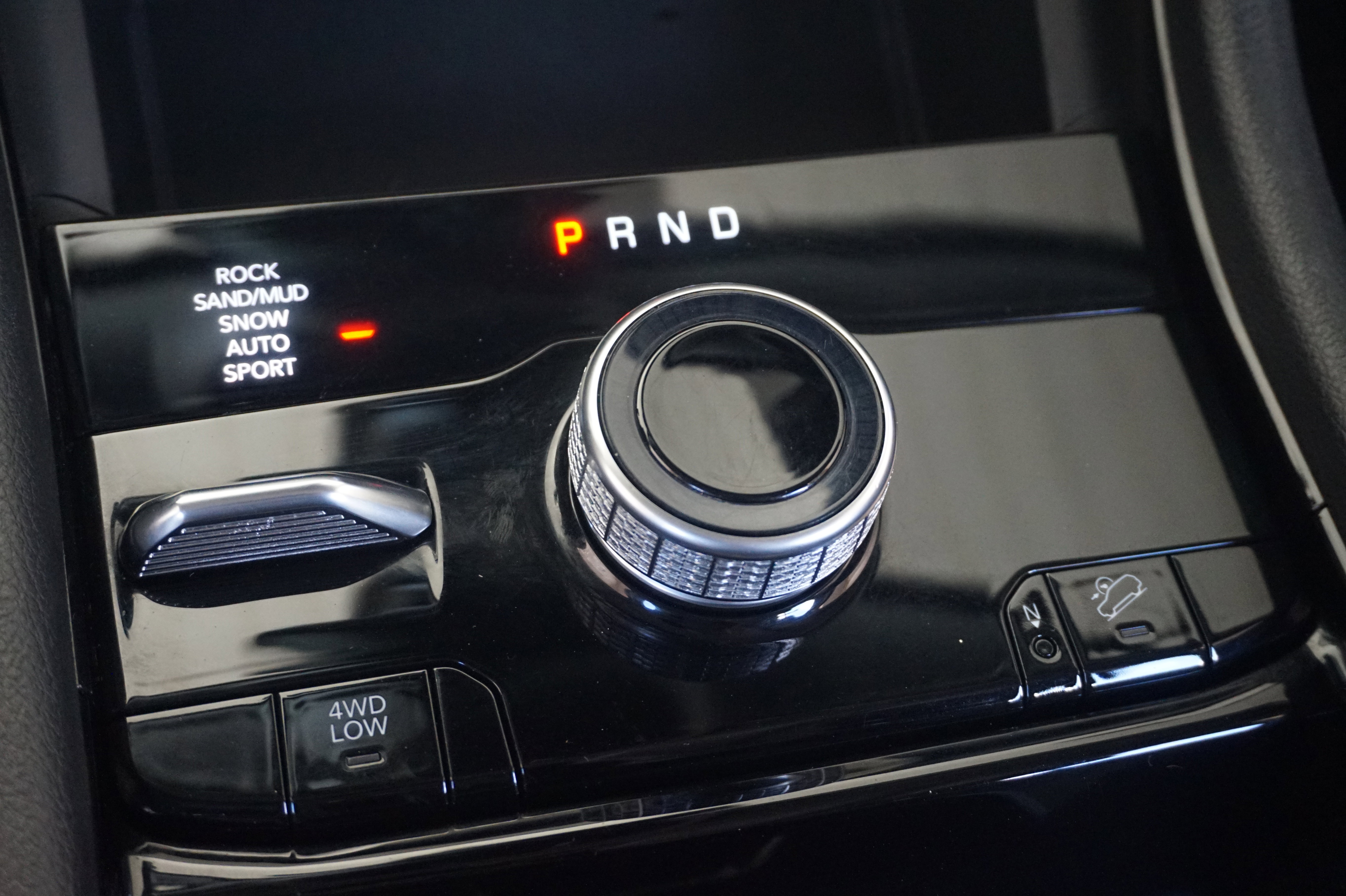 Used 2023 Jeep Grand Cherokee 4WD 4xe w/ Luxury Tech Group II image 35