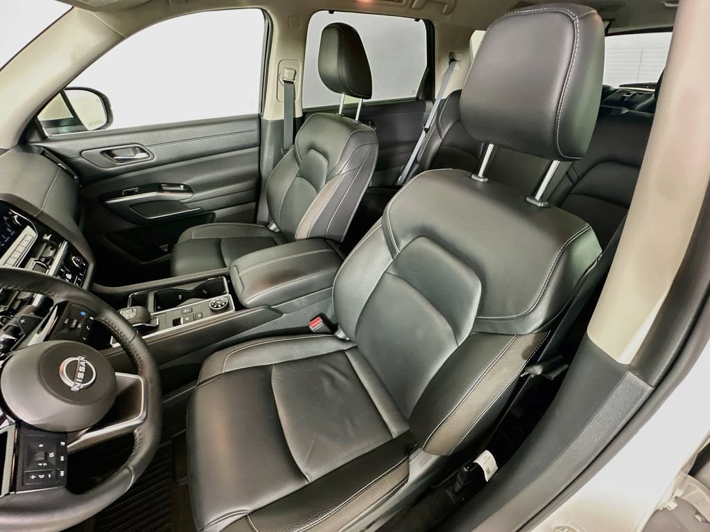 Used 2024 Nissan Pathfinder SL AWD/4WD image 25