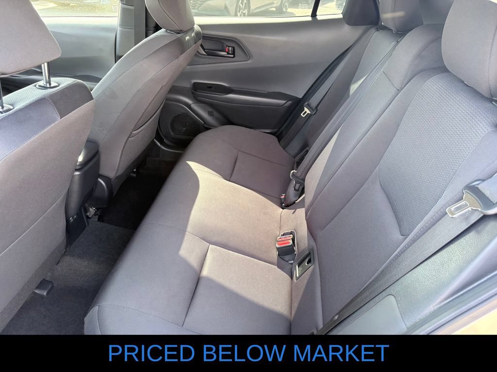 Used 2024 Toyota Prius LE FWD image 7