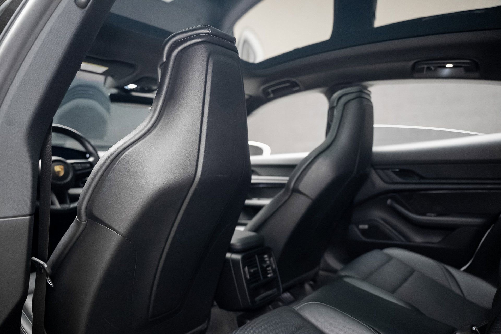 Used 2022 Porsche Taycan image 65