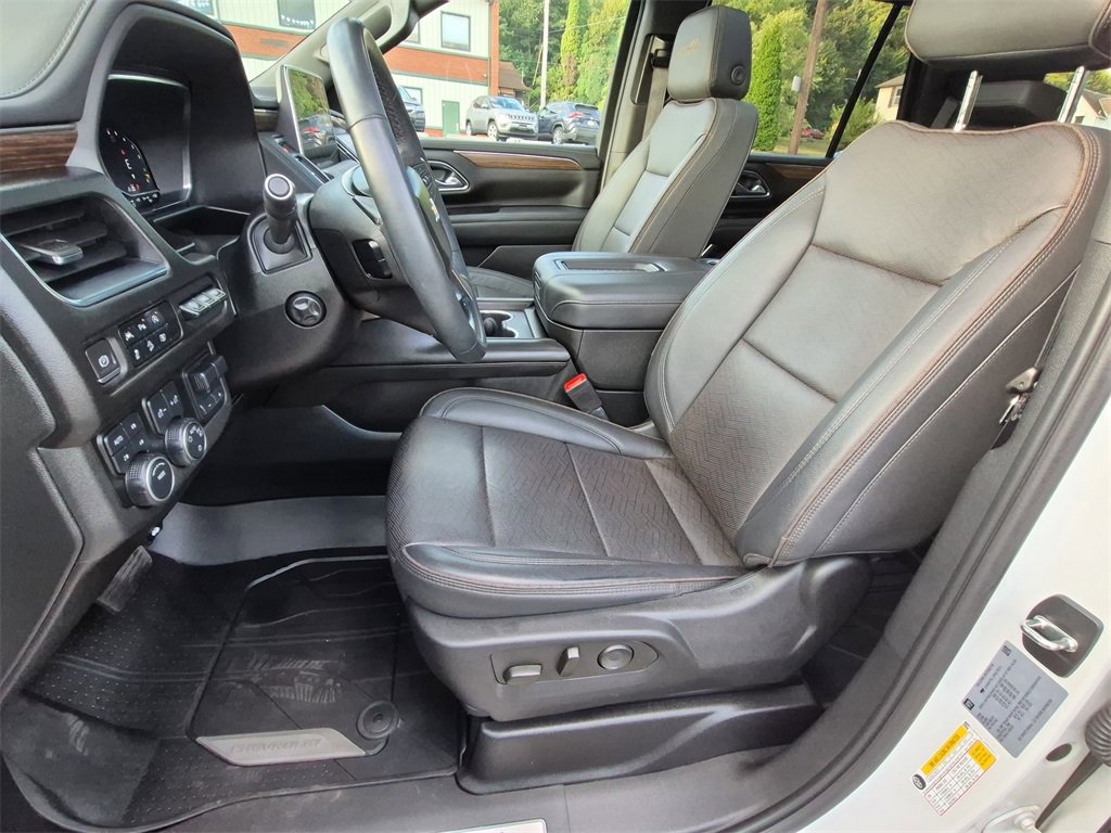 Used 2023 Chevrolet Tahoe High Country w/ Premium Package image 18