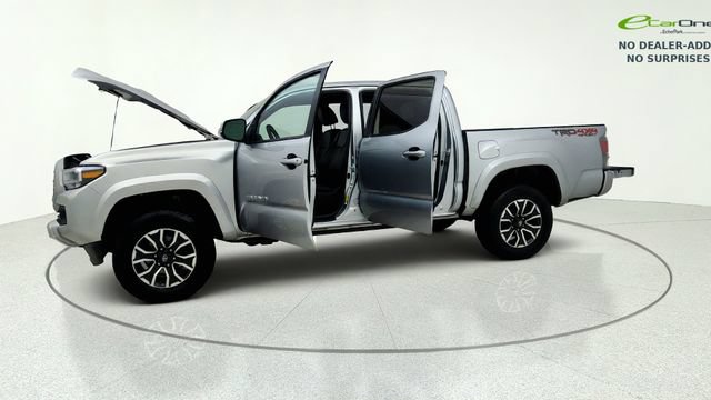 Used 2022 Toyota Tacoma TRD Sport w/ Technology Package AWD/4WD image 12