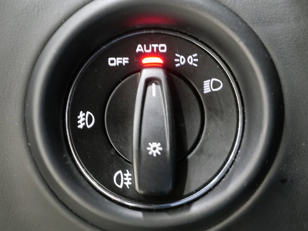 Used 2014 Porsche Cayenne Turbo image 15