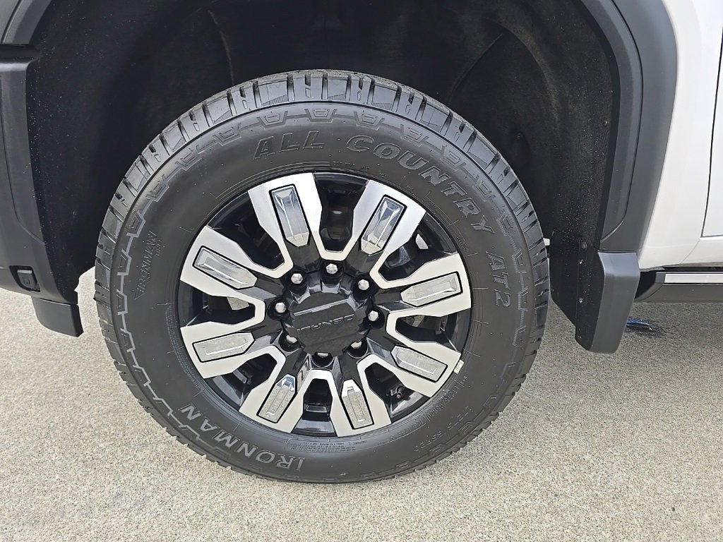 Used 2025 GMC Sierra 3500 Denali w/ Denali Reserve Package image 40