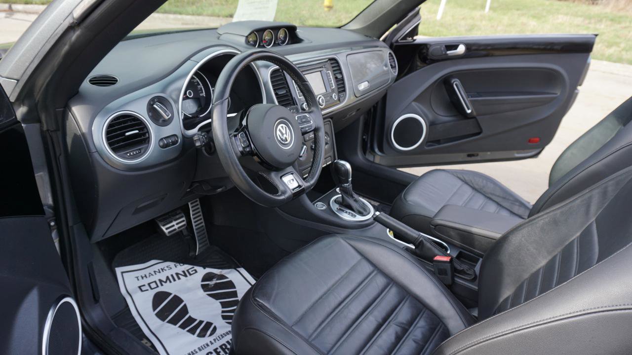 Used 2014 Volkswagen Beetle R-Line image 14
