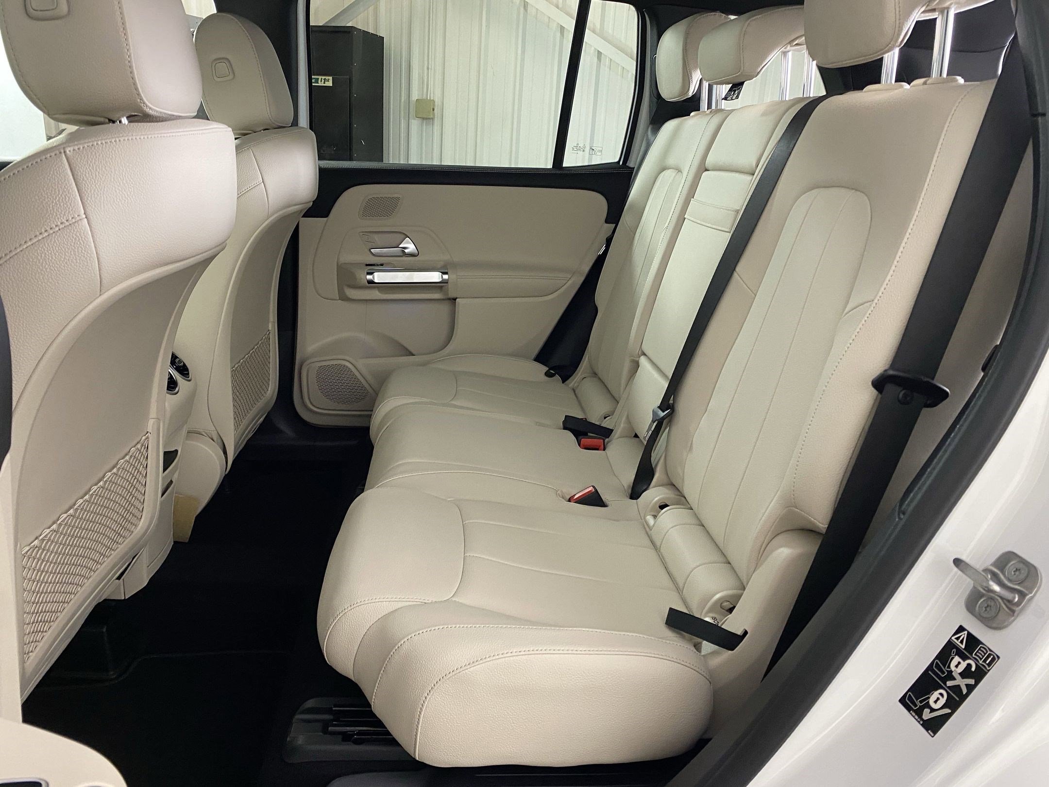 Certified 2025 Mercedes-Benz GLB 250 4MATIC image 13