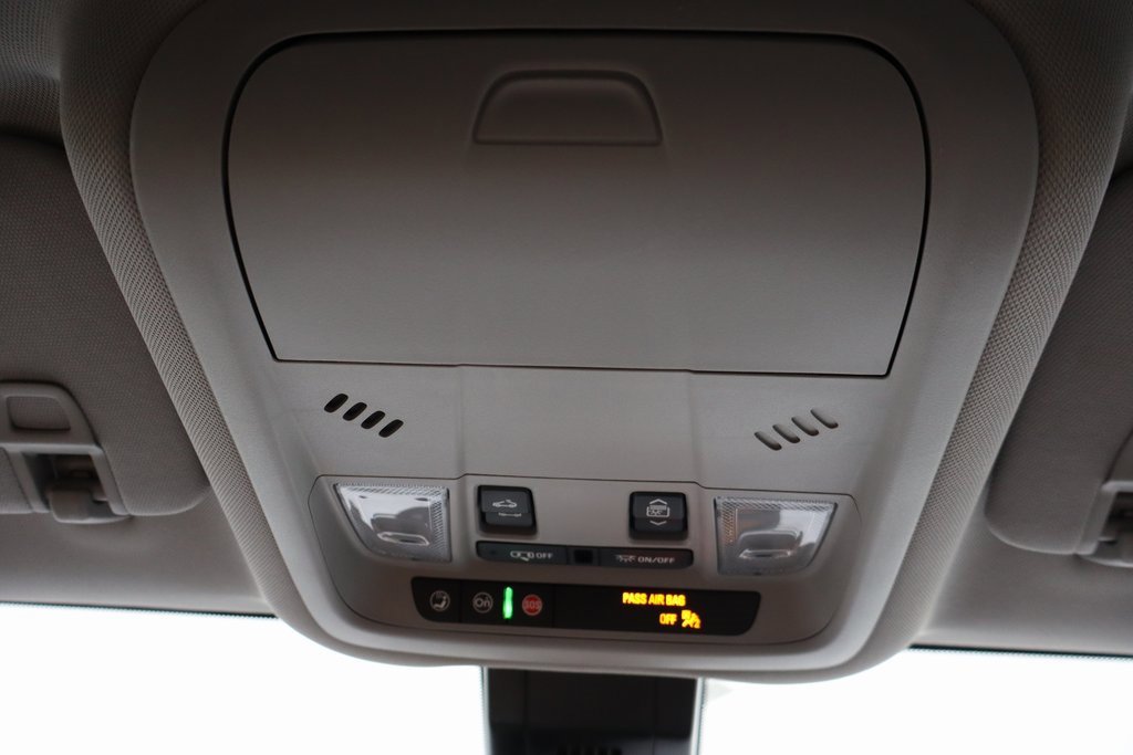 Used 2022 GMC Terrain SLE w/ Driver Convenience Package image 18