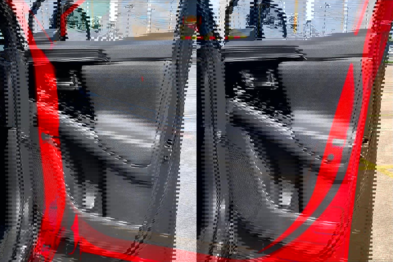 Used 2024 Toyota bZ4X XLE w/ Weather Package AWD/4WD image 21