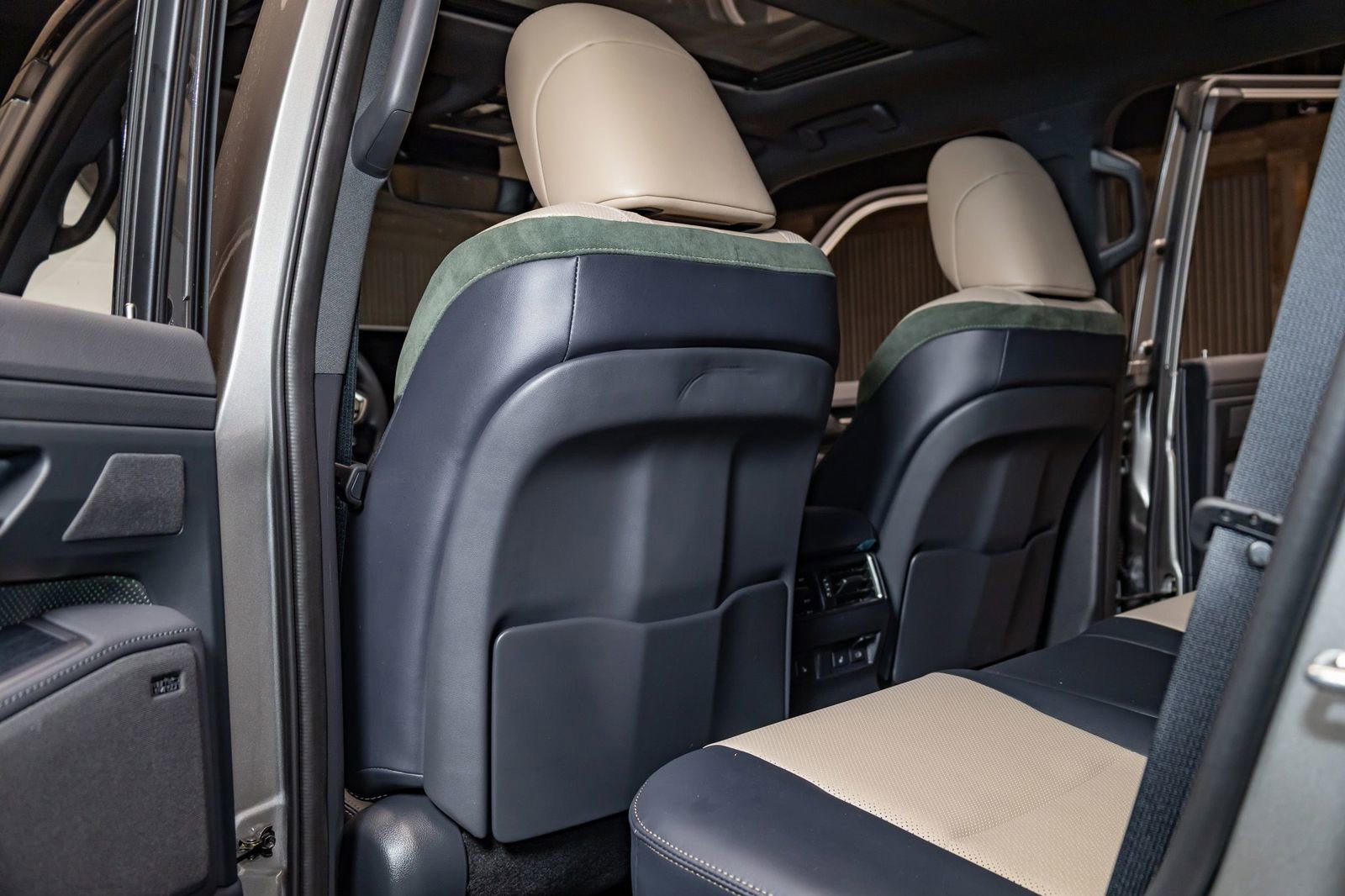 Used 2025 Lexus GX 550 image 19