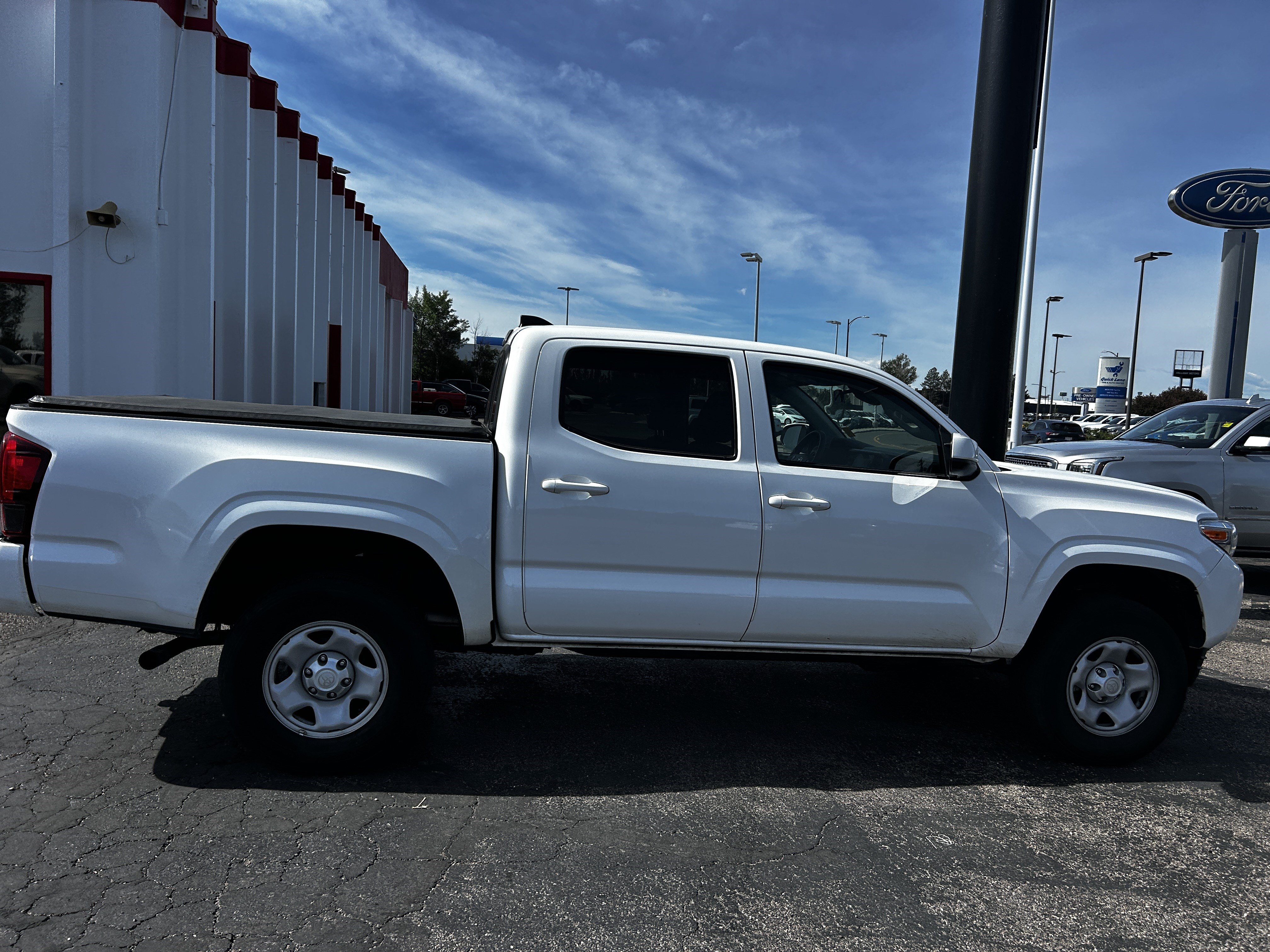Certified 2022 Toyota Tacoma SR AWD/4WD image 6