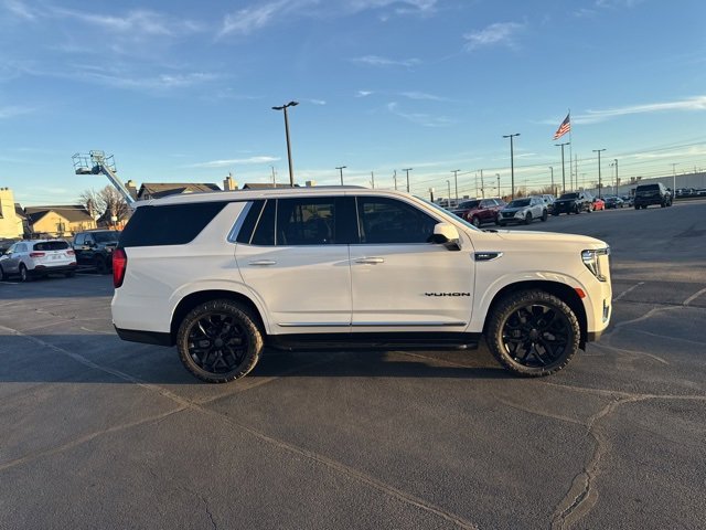 Used 2023 GMC Yukon SLT image 2