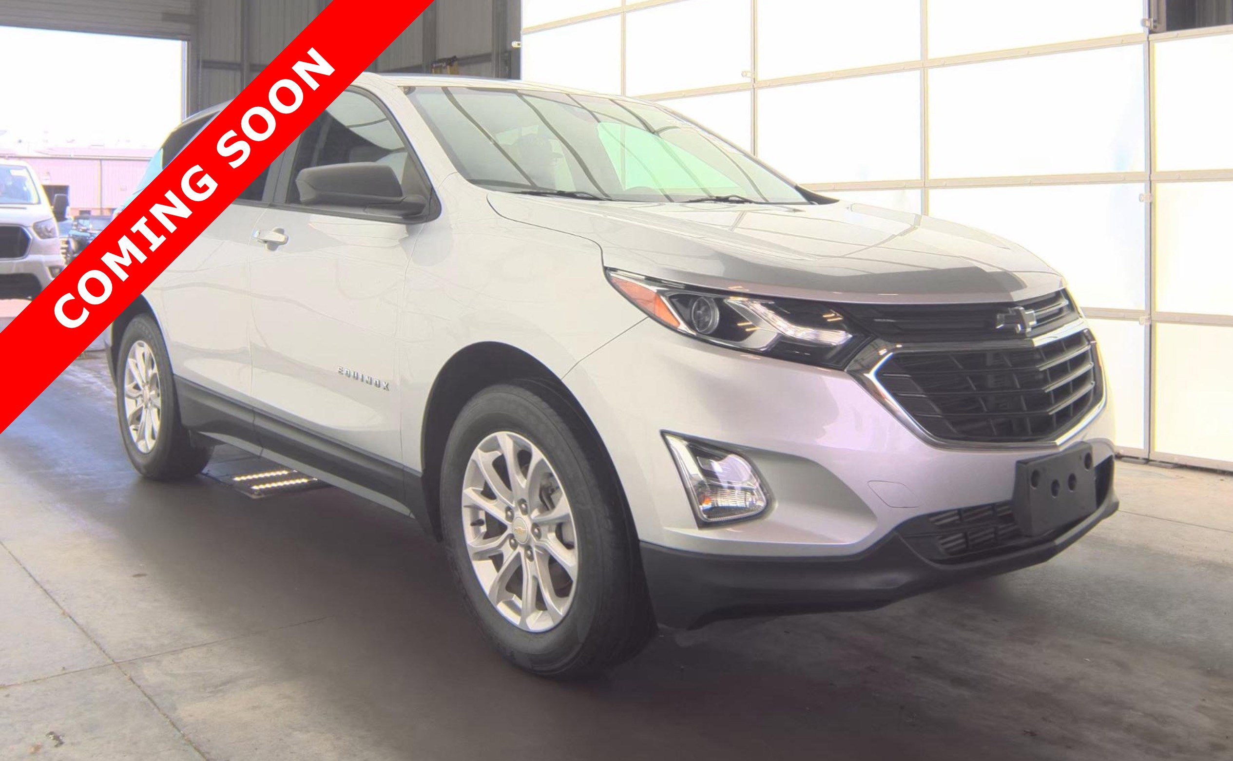 Used 2021 Chevrolet Equinox LS w/ LS Convenience Package AWD/4WD image 3