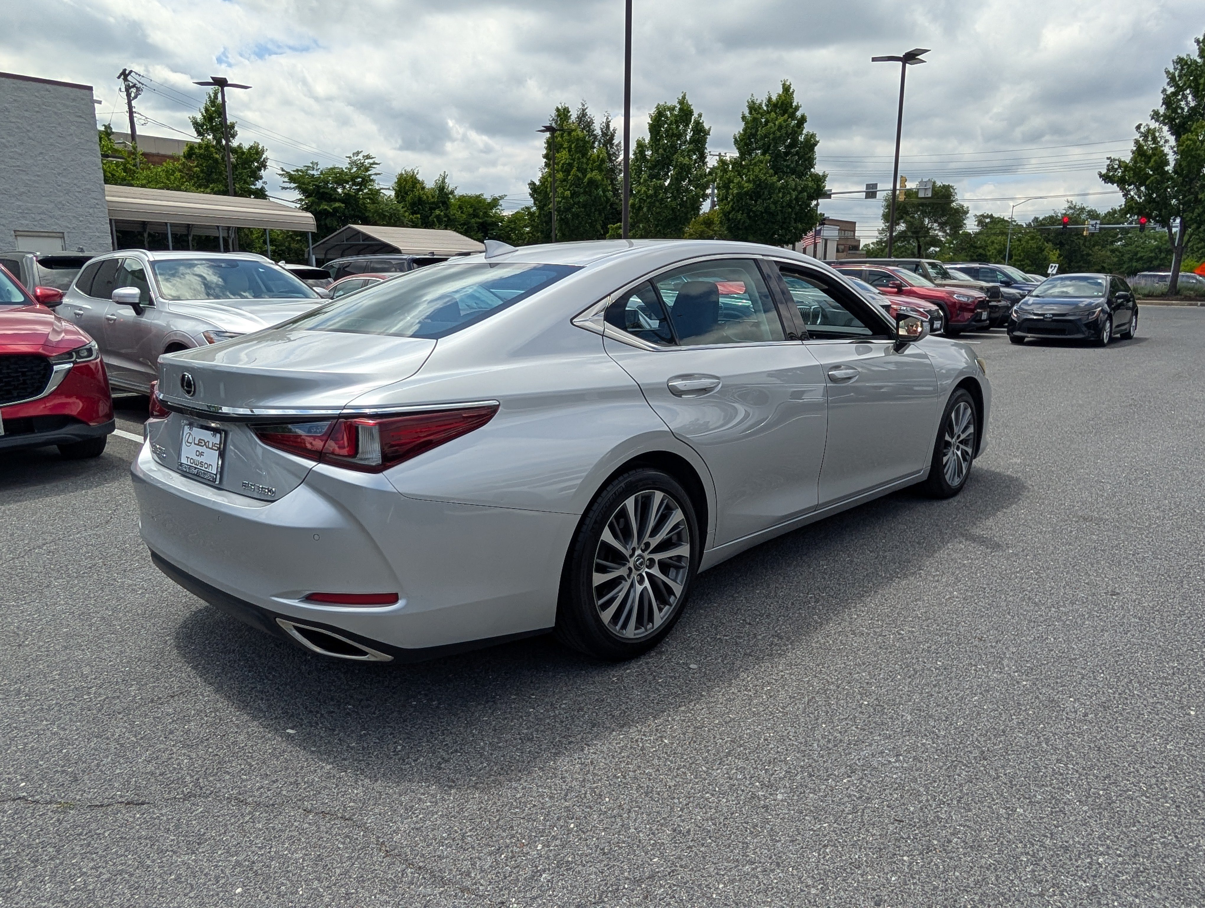 Used 2019 Lexus ES 350 w/ Premium Package FWD image 3
