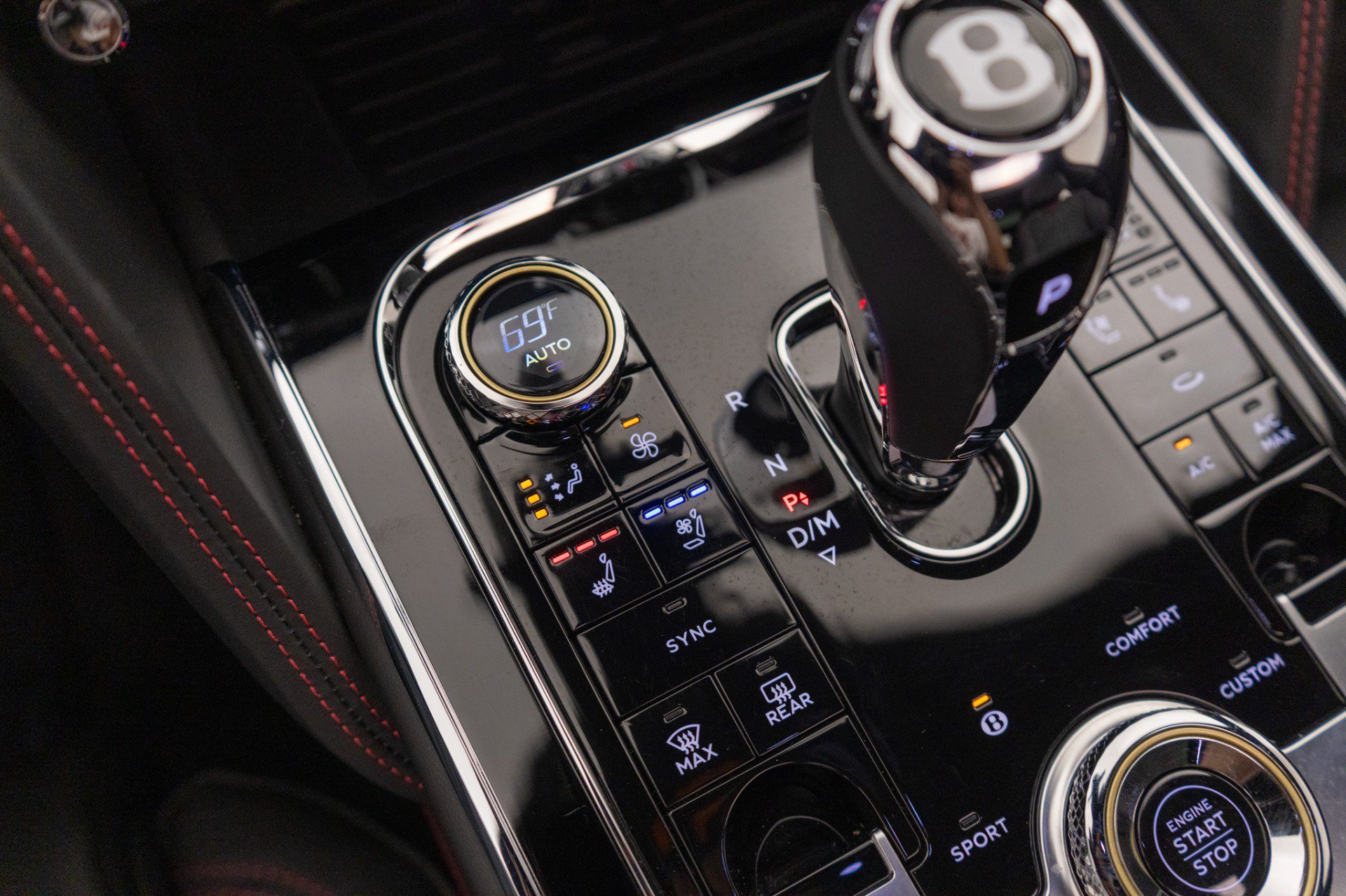 Used 2024 Bentley Flying Spur V8 AWD/4WD image 33