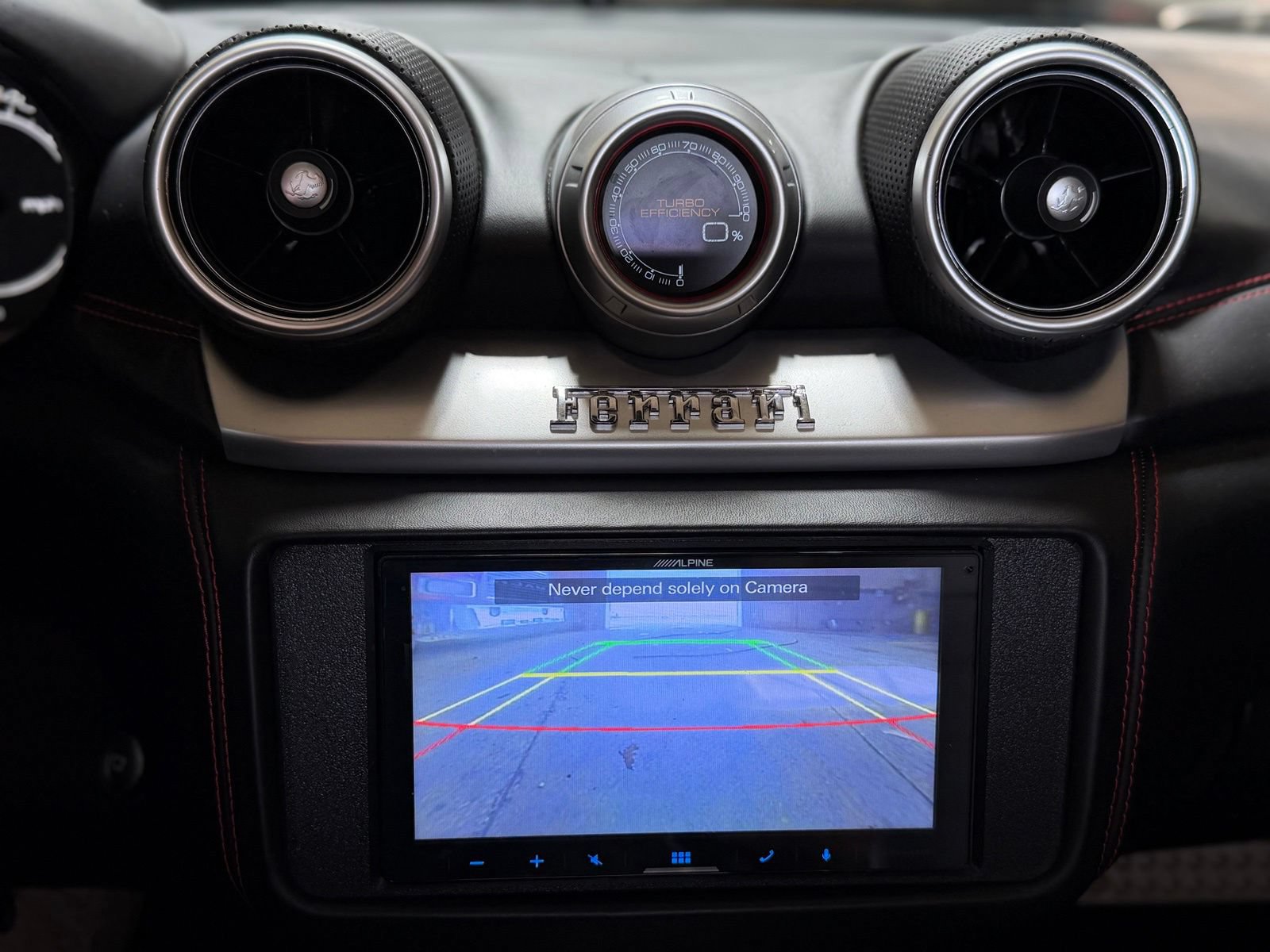 Used 2015 Ferrari California T RWD image 29
