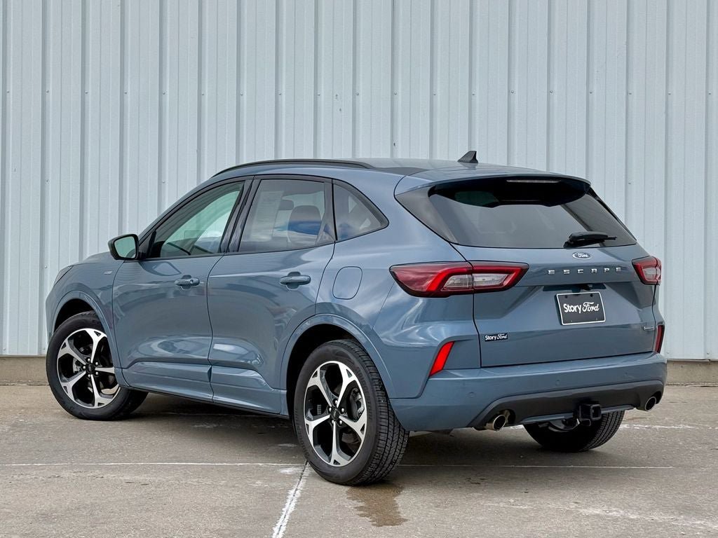 Certified 2025 Ford Escape ST-Line Elite w/ Premium Technology Package AWD/4WD image 4