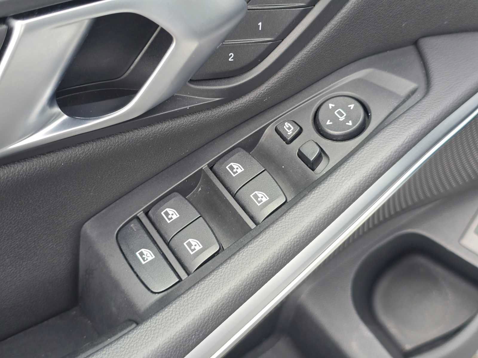 Used 2025 BMW 330i xDrive Sedan AWD/4WD image 24