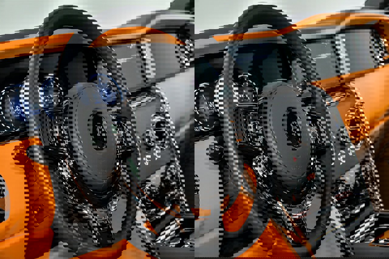 Used 2025 Rolls-Royce Cullinan image 26