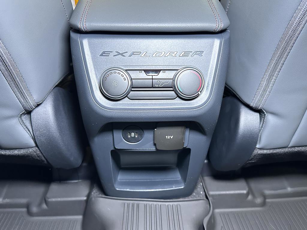 Used 2026 Ford Explorer Active w/ Active Comfort Package image 28