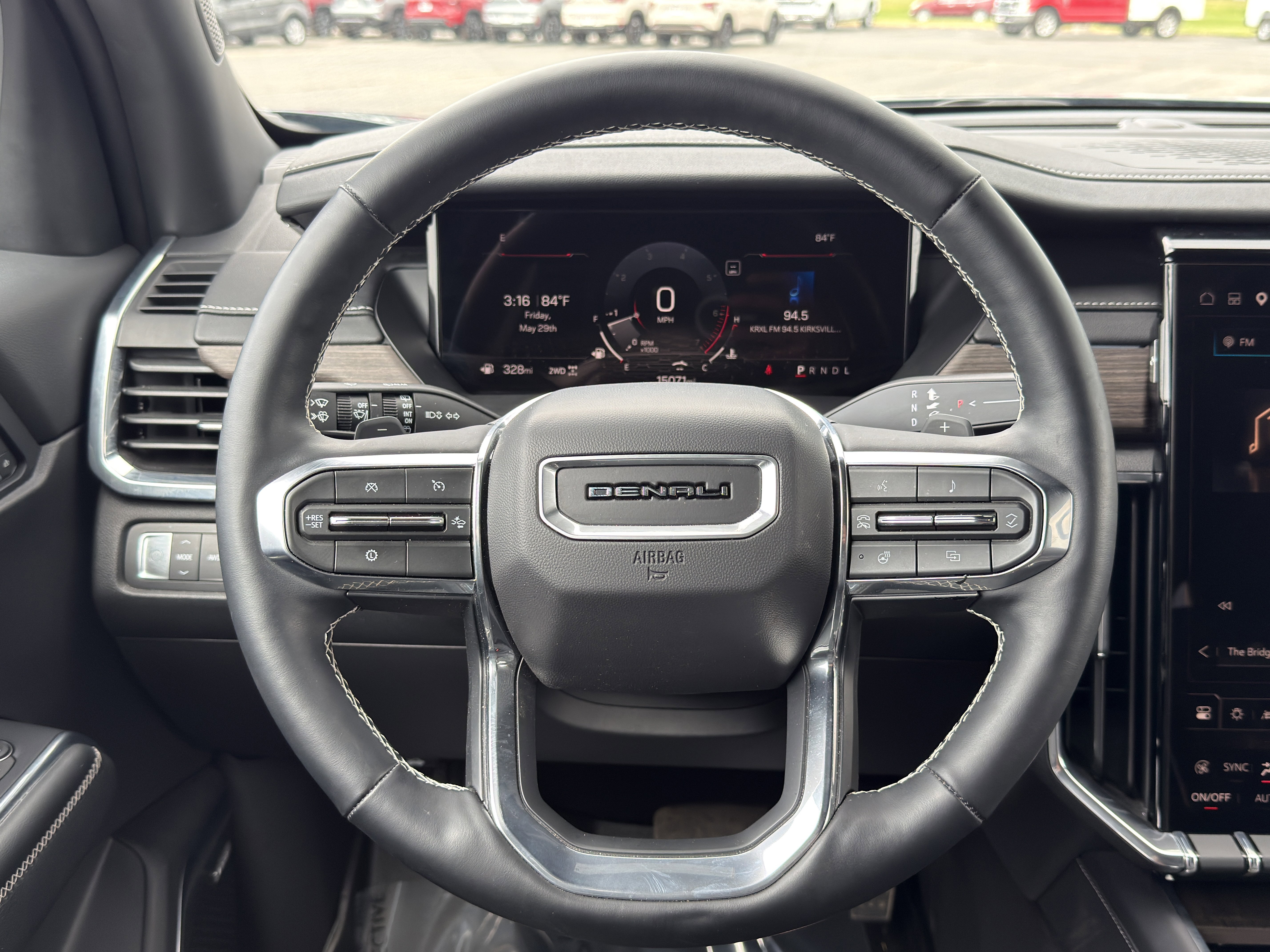 Used 2025 GMC Acadia Denali AWD/4WD image 34
