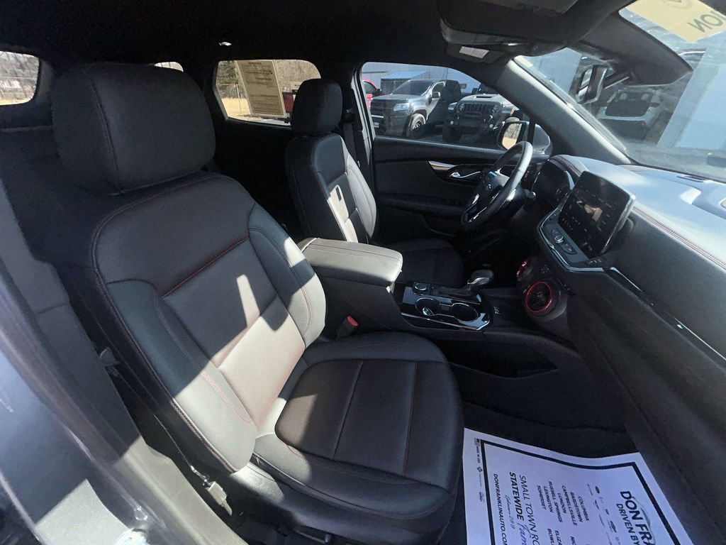 Used 2024 Chevrolet Blazer RS w/ Enhanced Convenience Package image 14