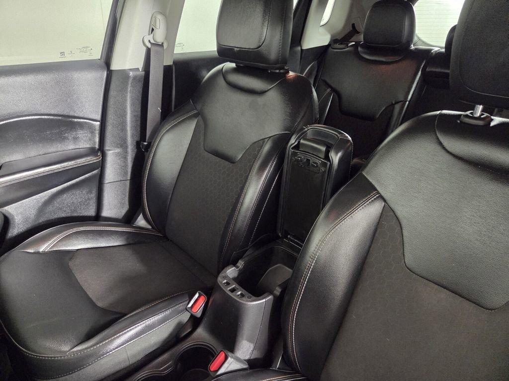 Used 2019 Jeep Compass Latitude FWD image 20