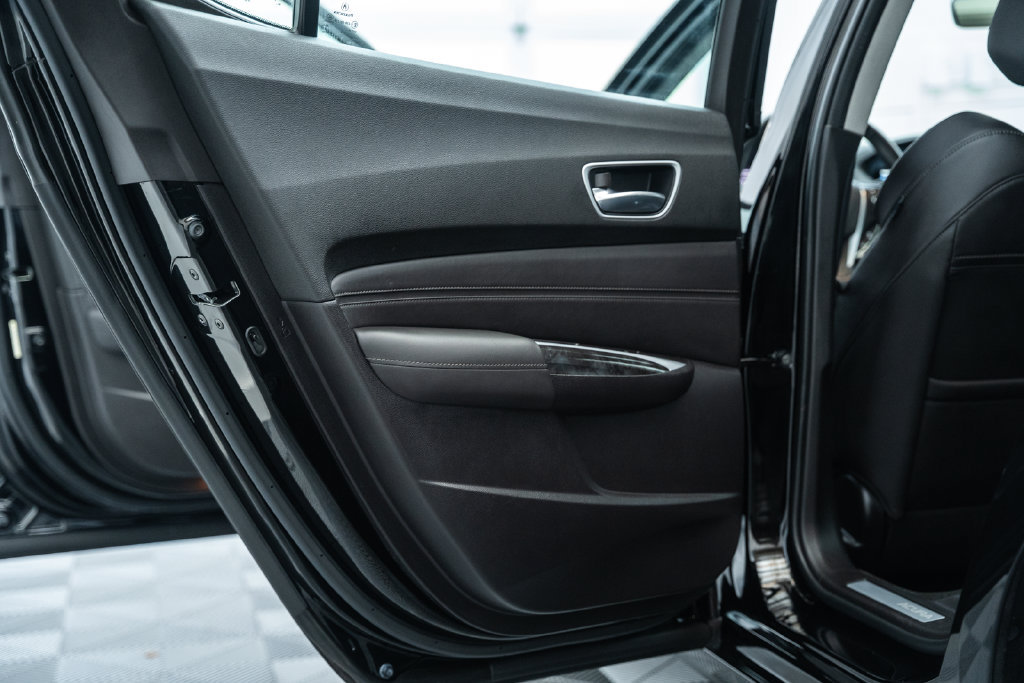 Used 2018 Acura TLX FWD image 37