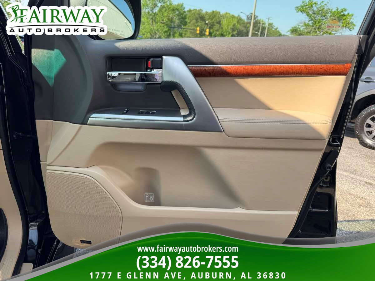 Used 2014 Toyota Land Cruiser AWD/4WD image 32