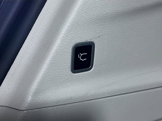Used 2022 Chrysler Pacifica Touring-L image 26