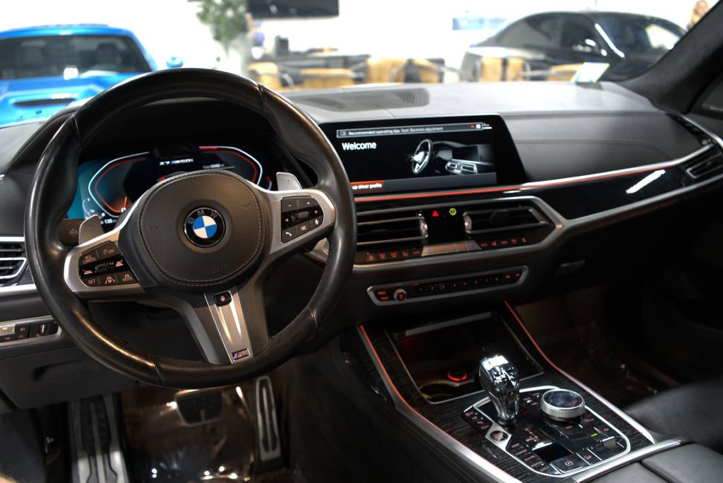 Used 2022 BMW X7 M50i AWD/4WD image 28
