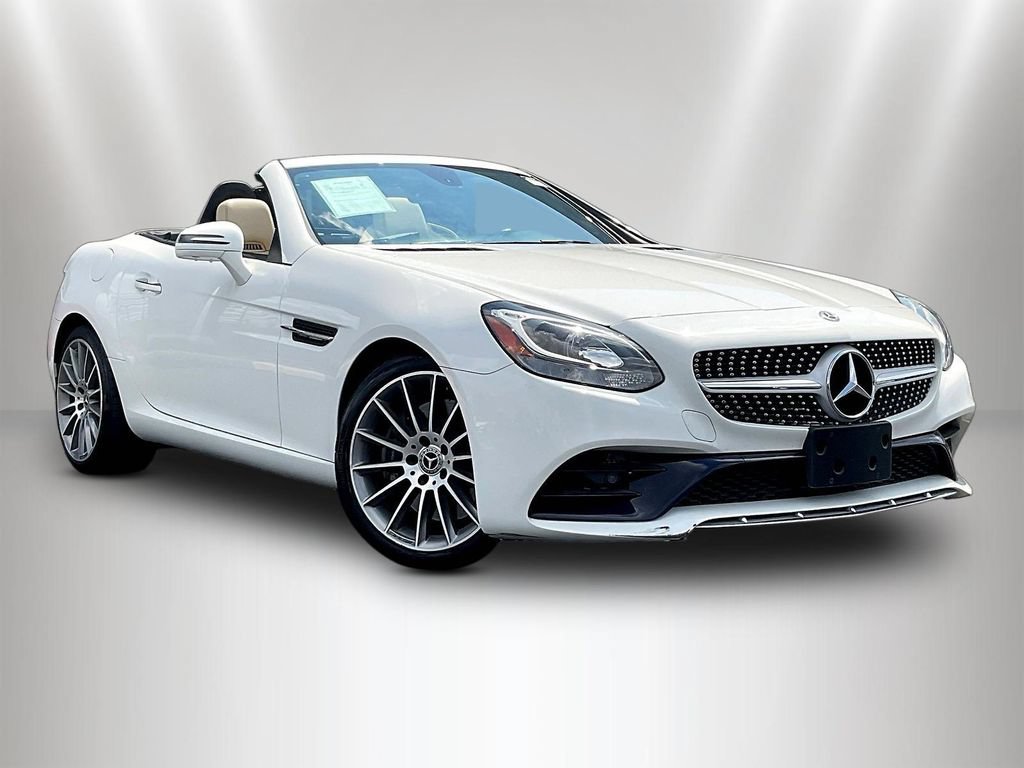 Used 2020 Mercedes-Benz SLC 300 image 3