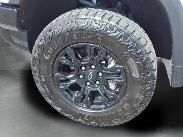 Used 2023 Chevrolet Silverado 1500 ZR2 w/ Technology Package AWD/4WD image 19