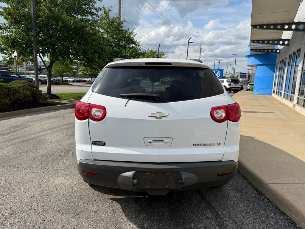 Used 2010 Chevrolet Traverse LT FWD image 10
