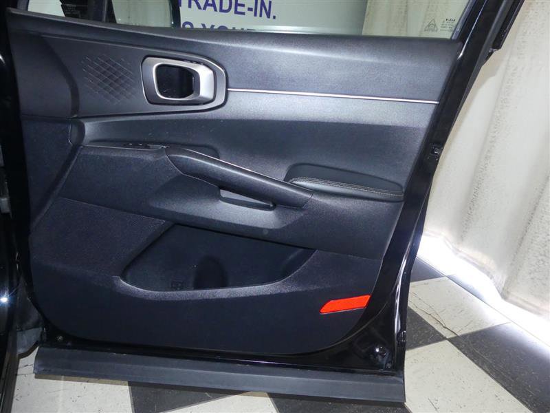 Used 2023 Kia Sorento LX image 24