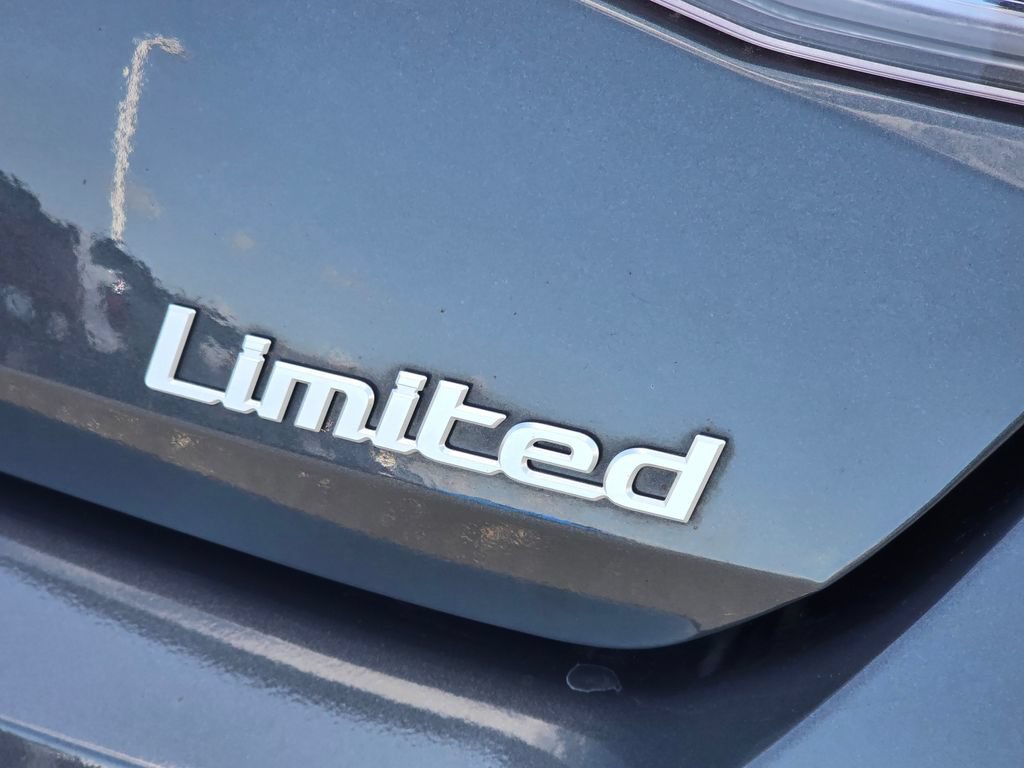 Used 2024 Hyundai Elantra Limited FWD image 12