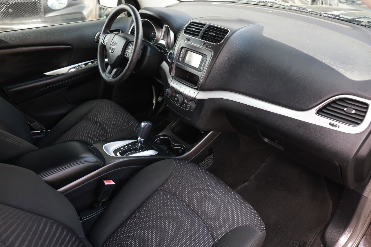 Used 2012 Dodge Journey SXT w/ Flexible Seating Group image 18