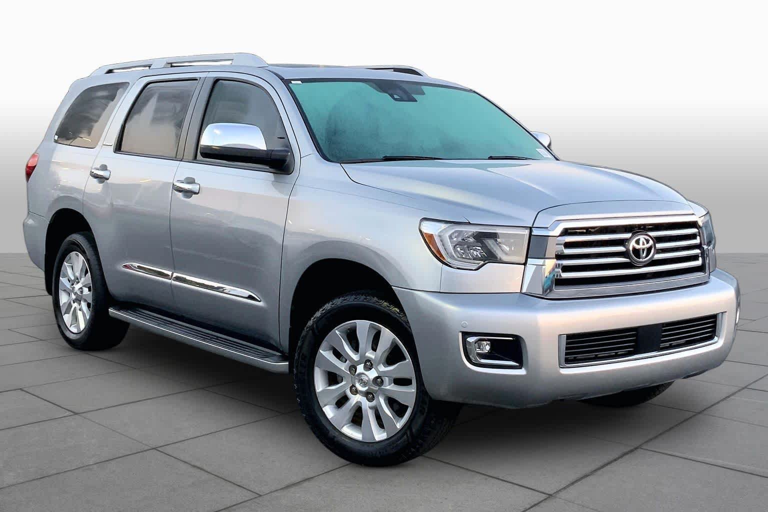 Used 2020 Toyota Sequoia Platinum RWD image 3
