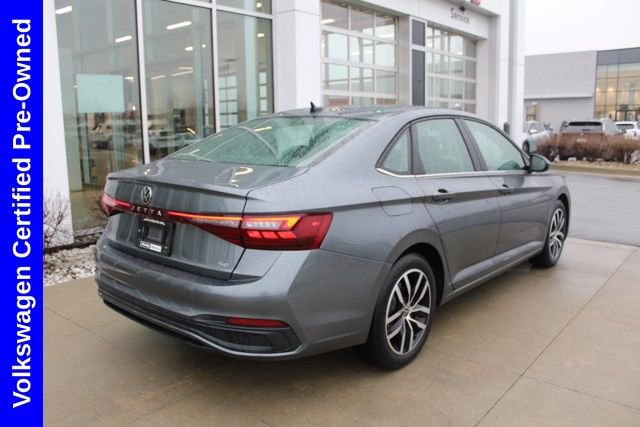 Used 2025 Volkswagen Jetta SE image 6
