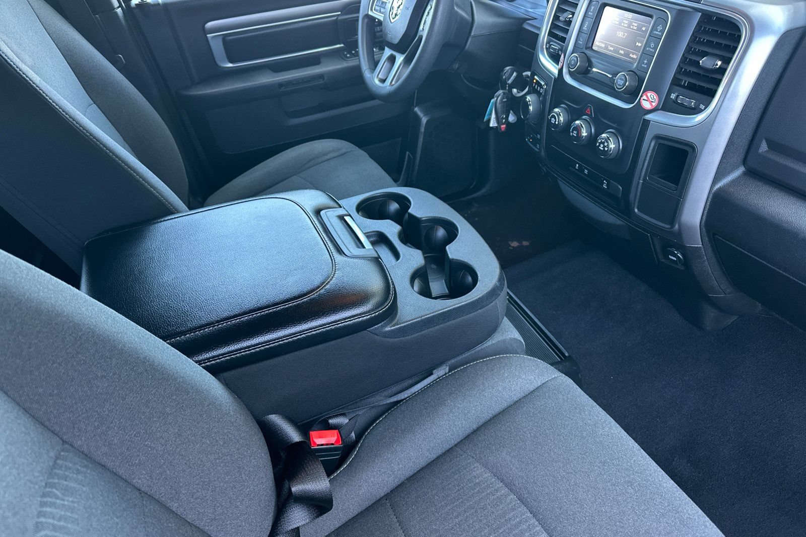 Used 2024 RAM 1500 Warlock AWD/4WD image 17