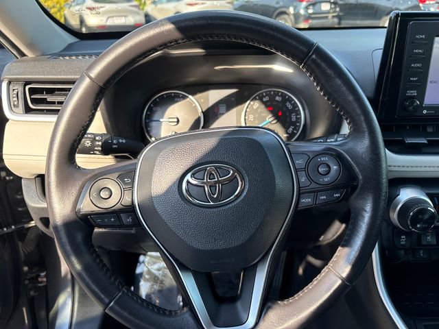 Used 2021 Toyota RAV4 XLE w/ Convenience Package AWD/4WD image 16