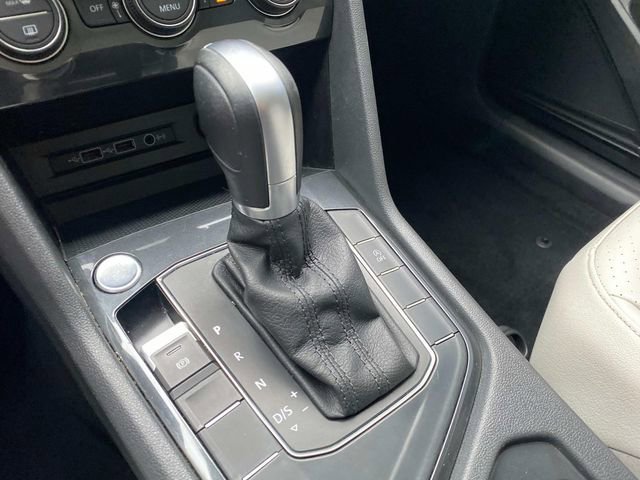 Used 2018 Volkswagen Tiguan SE w/ Panoramic Sunroof Package image 27