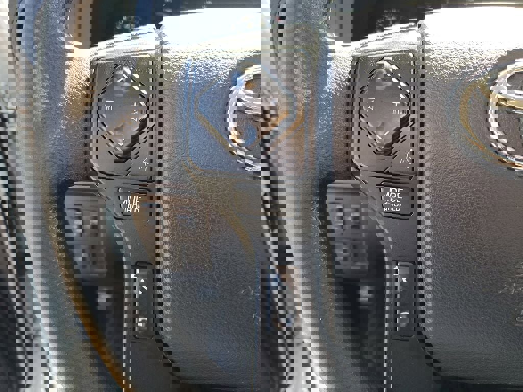 Used 2018 Toyota Tundra SR image 11