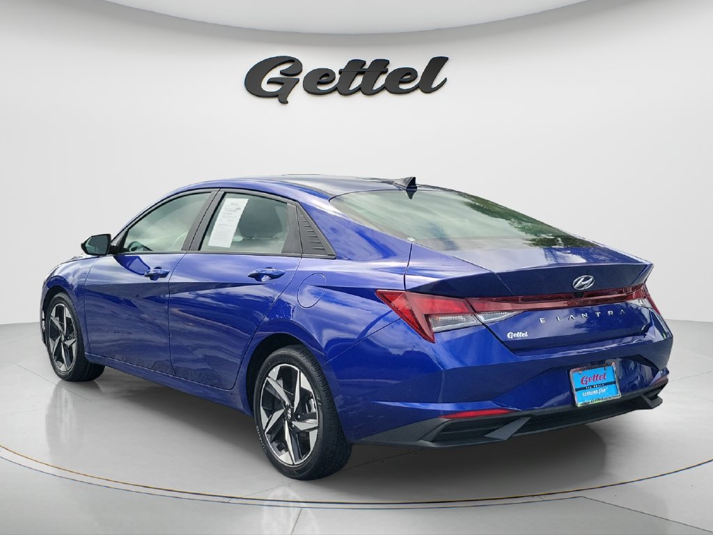 Used 2023 Hyundai Elantra SEL w/ Convenience Package FWD image 5