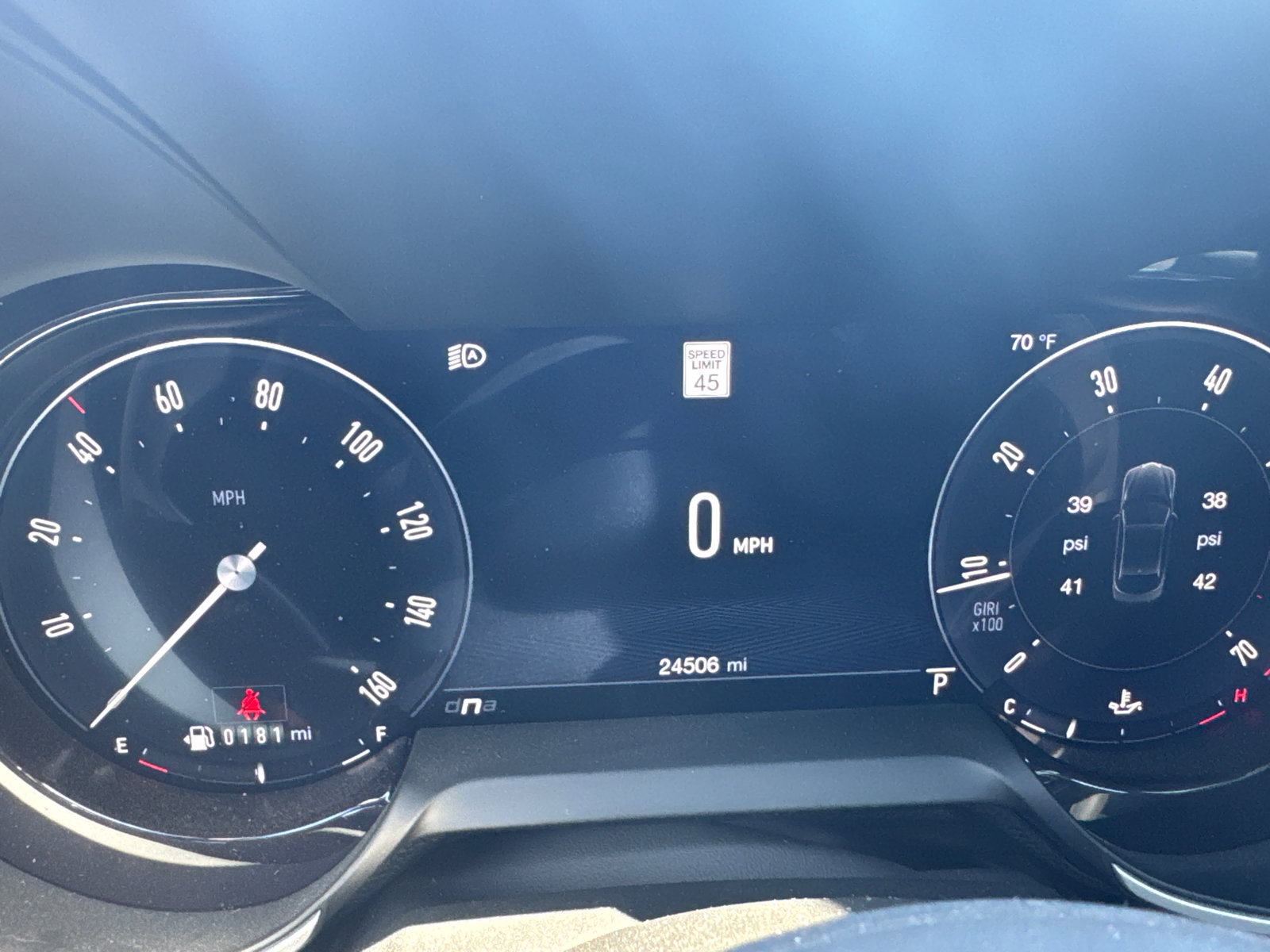 Used 2024 Alfa Romeo Giulia Veloce image 36