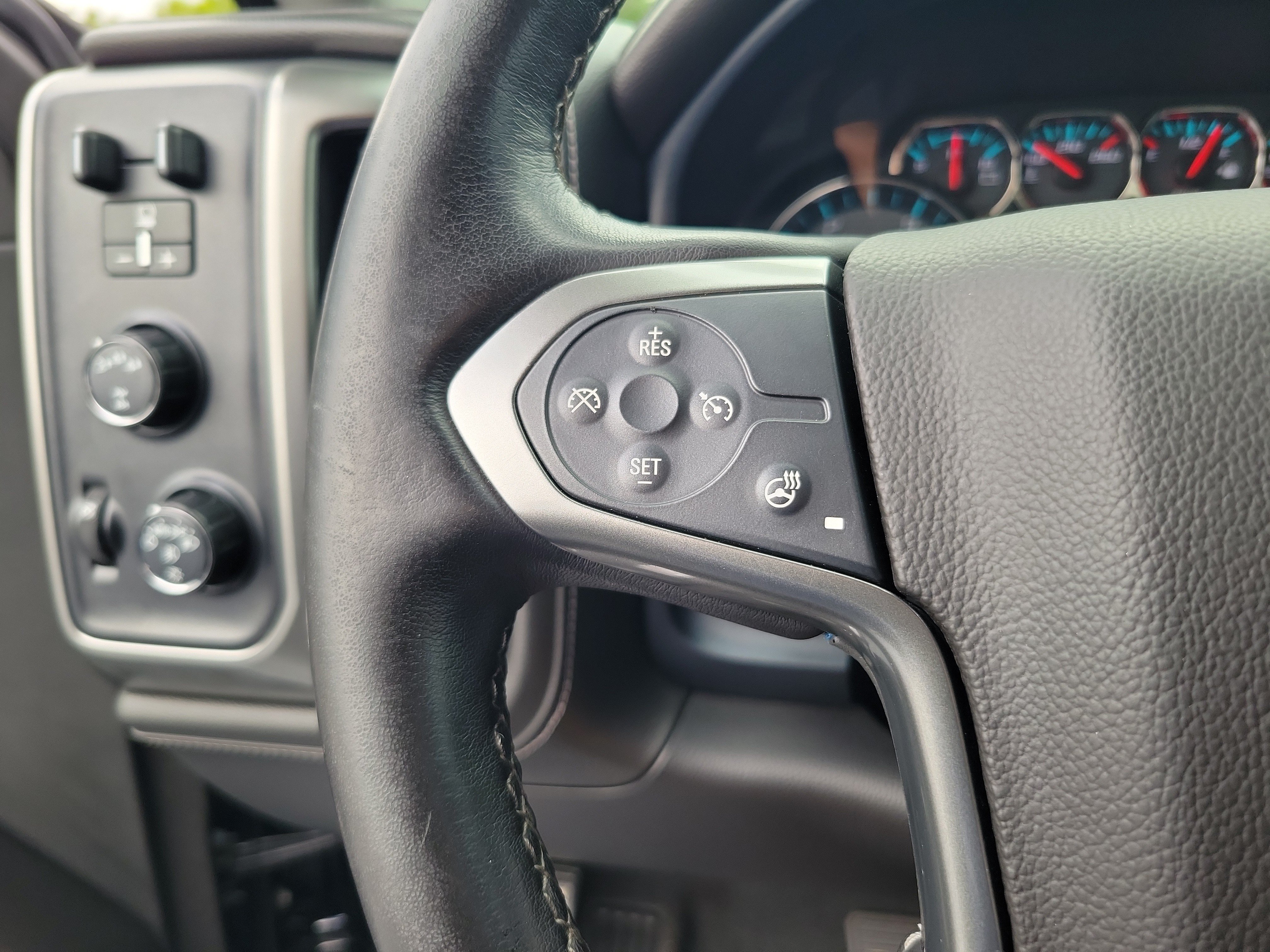 Used 2019 Chevrolet Silverado 2500 LTZ w/ Duramax Plus Package AWD/4WD image 22