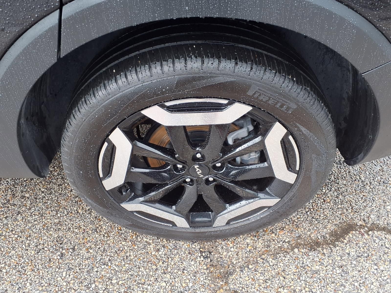 Used 2025 Kia Telluride S image 25