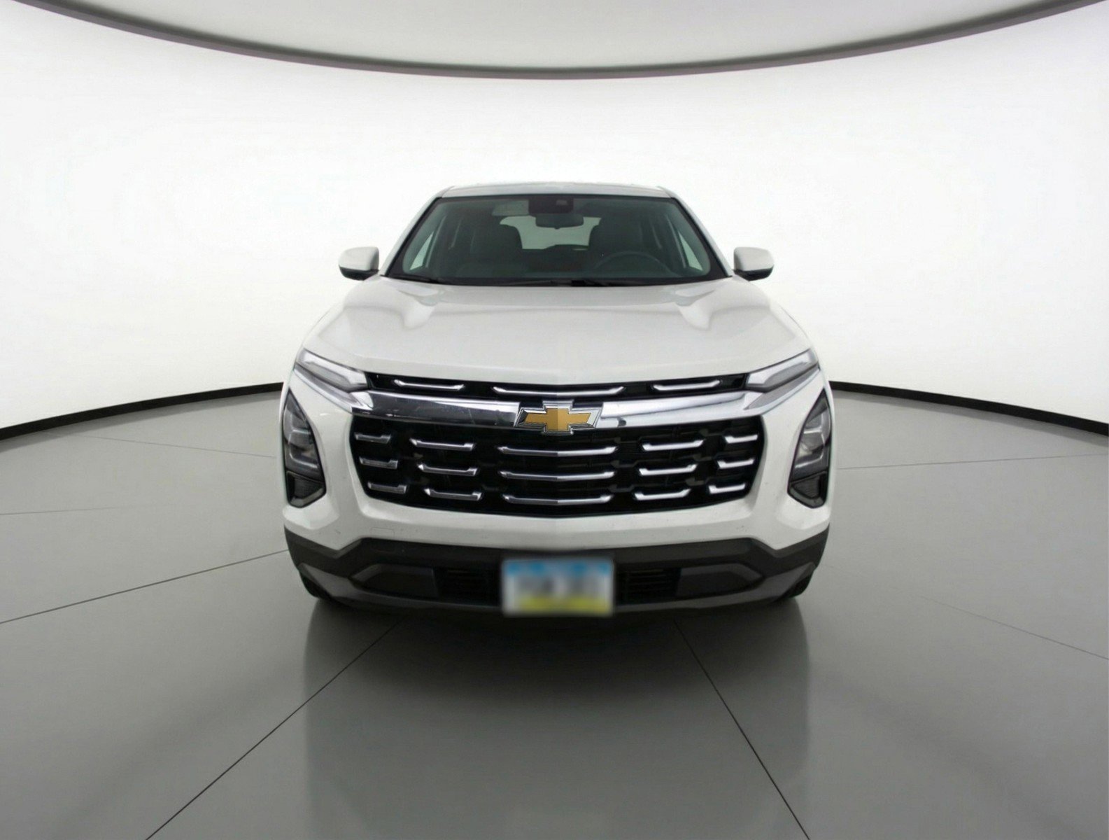 Used 2025 Chevrolet Equinox LT FWD image 2